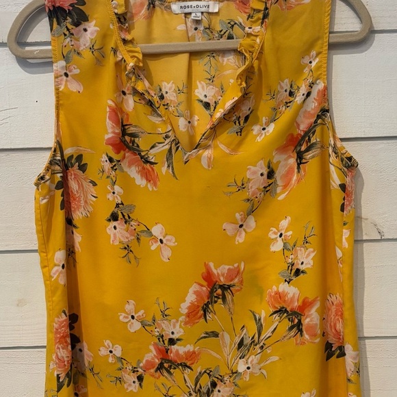 Rose & Olive Yellow Sleeveless Blouse with Floral Design - Picture 3 of 13